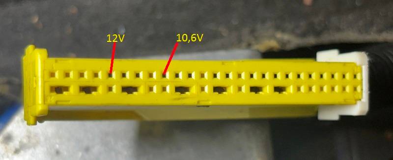 Prise ECU Air Bag.jpg