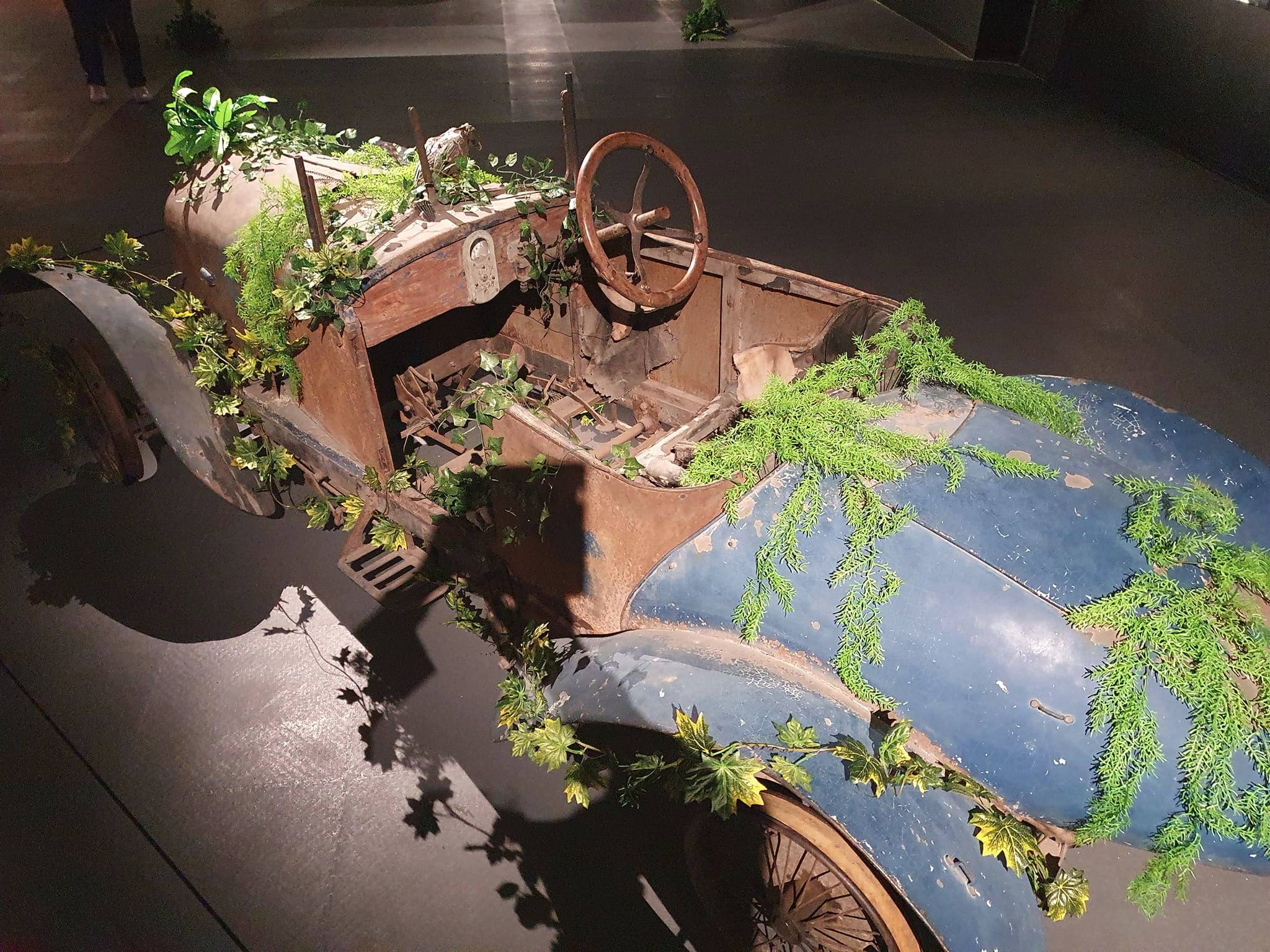 Panhard 2.jpg