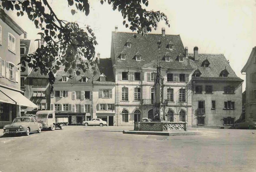 ALTKIRCH Pl de la mairie.jpg