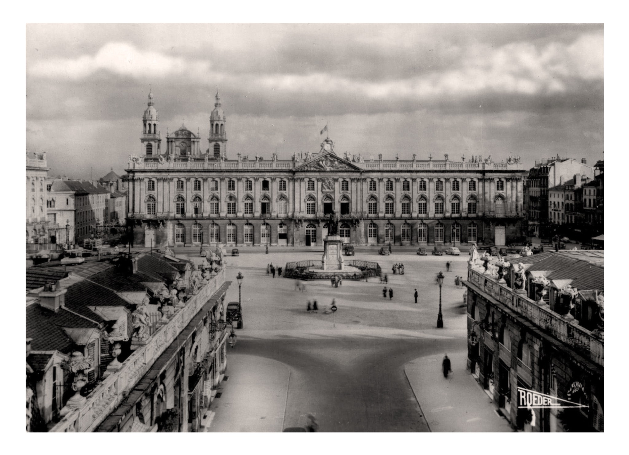 Nancy, Moselle, Place Stanislas (Roeder 4).jpg