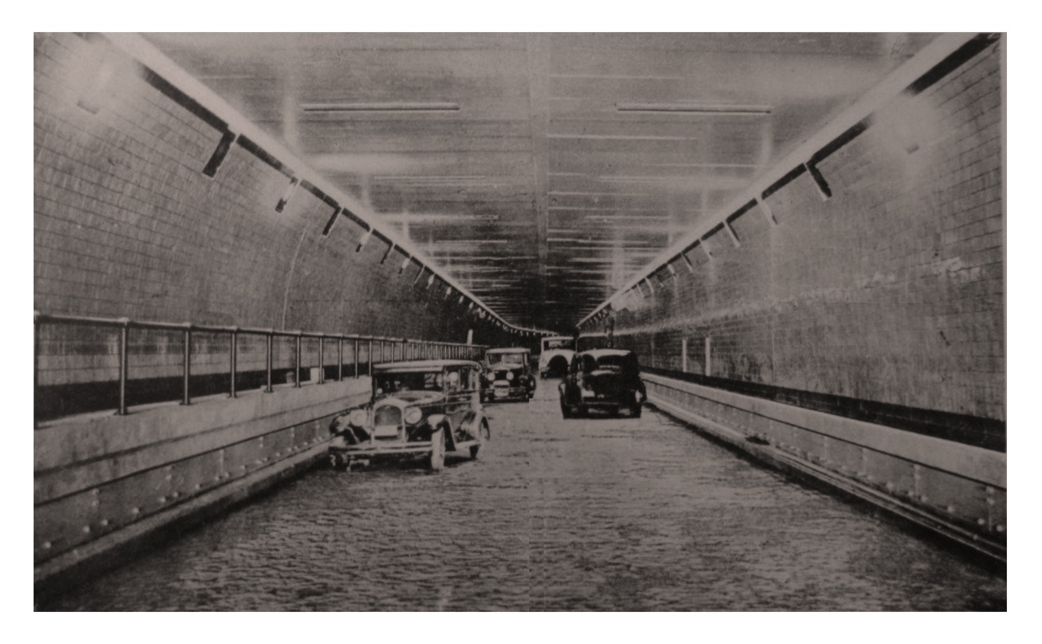 Anvers, le Tunnel sous l'Escaut années vingt.jpg