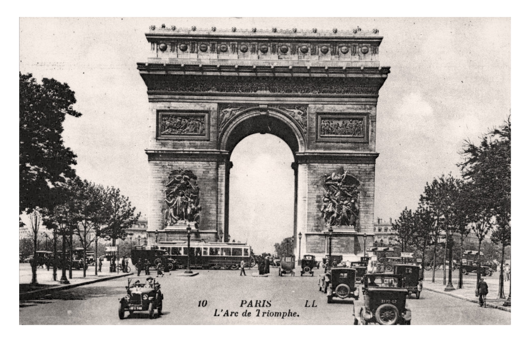 Paris, l'Arc de Triomphe (LL 10).jpg