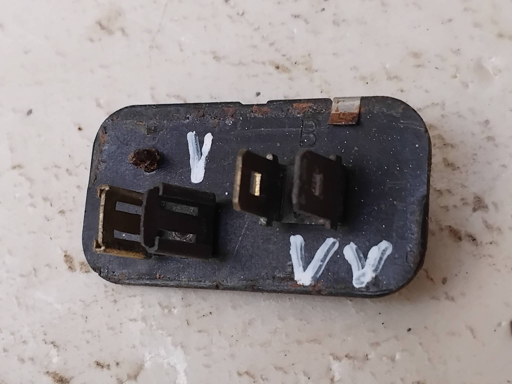 Stabilisateur voltage 10V_2 .jpg