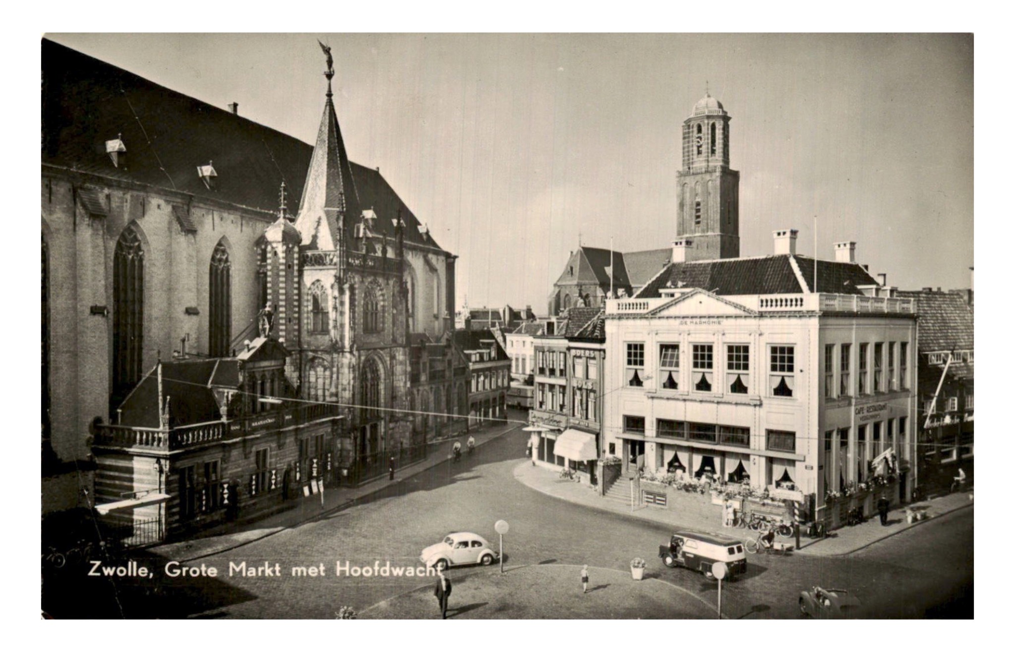 Zwolle, Overijsel (Nl), la Grand Place et le Beffroi.jpg