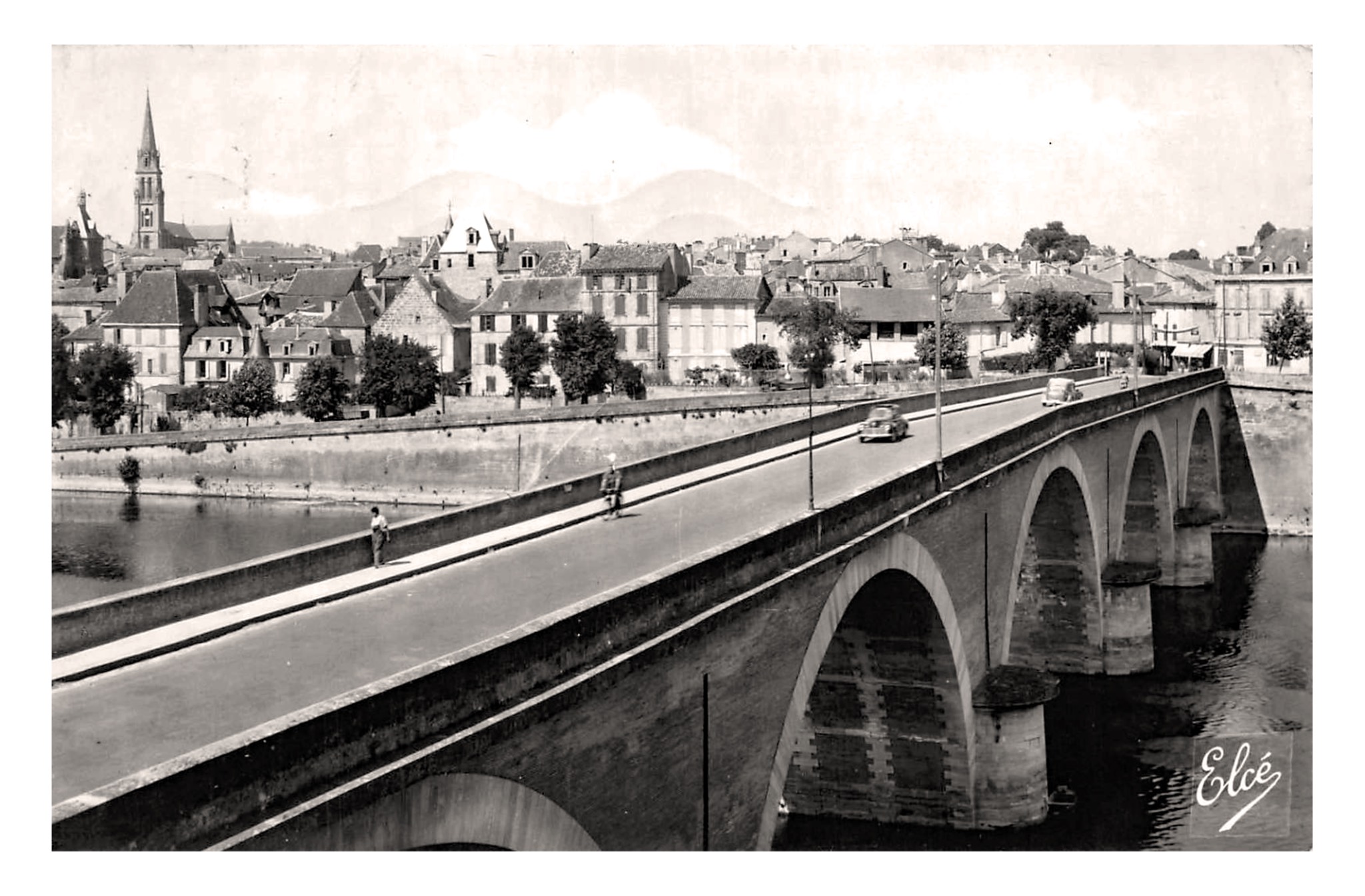 Bergerac, Dordogne Pont sur la Dordogne (Elcé).jpg