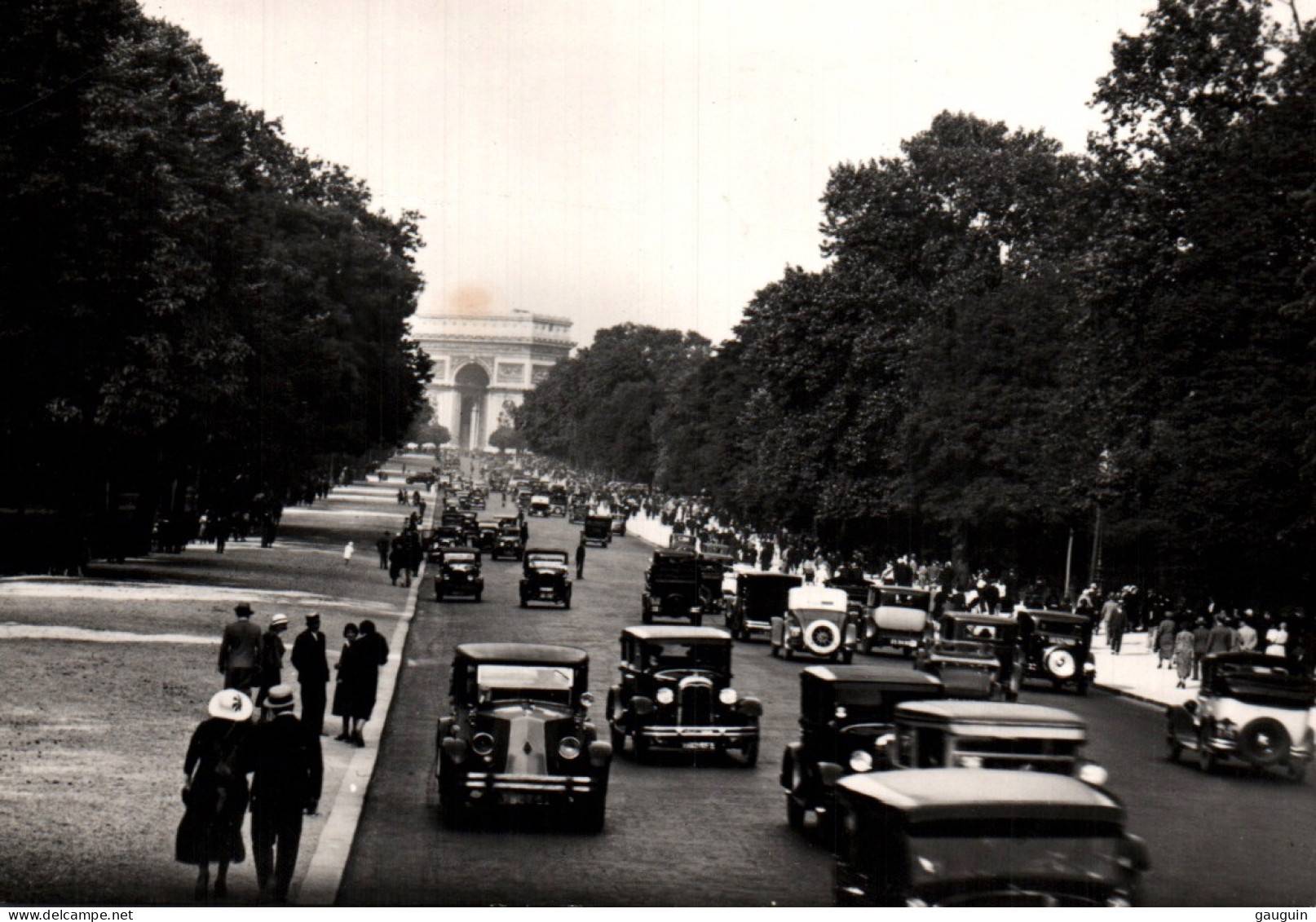 Paris Av du bois de Boulogne.jpg