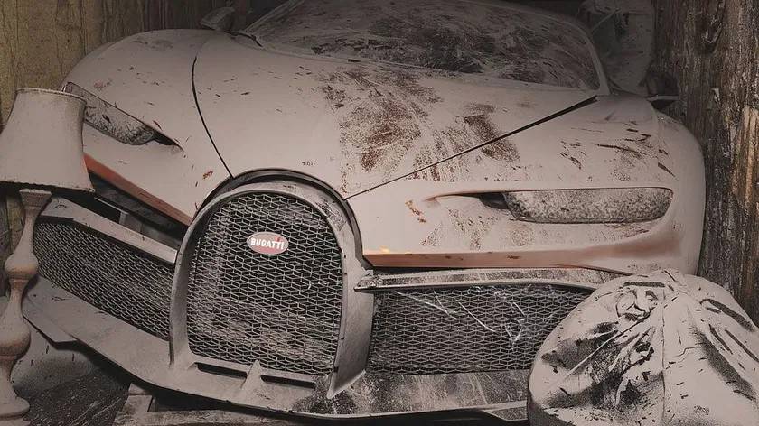 dusty-supercars-bugatti-1.jpeg