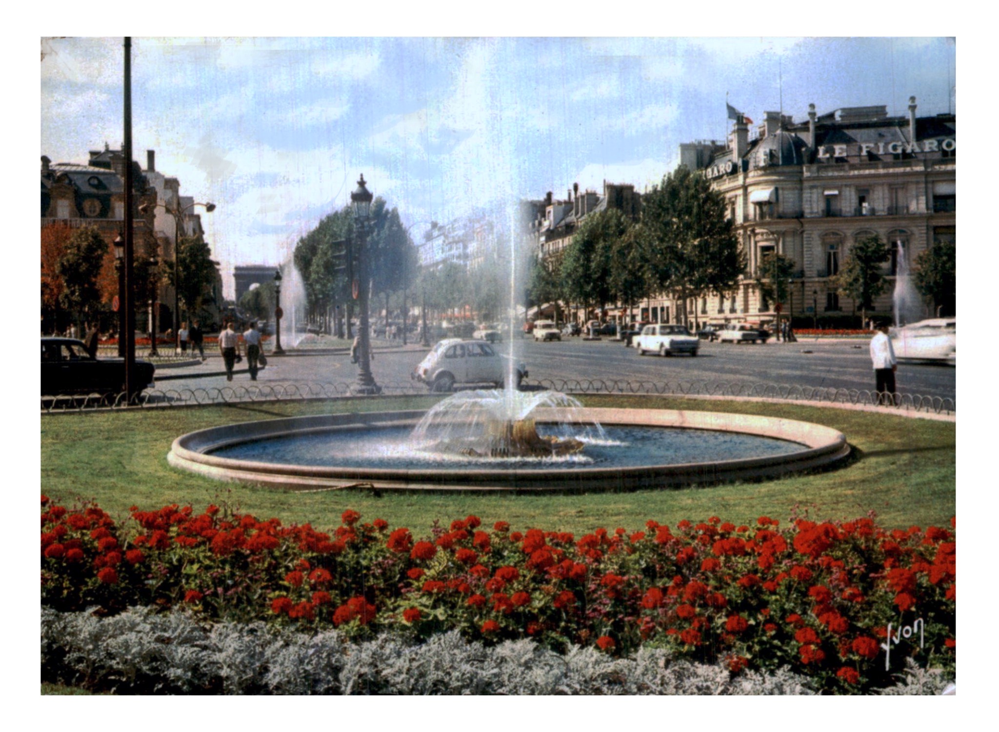 Paris, Rond Point des Champs Elysées (Yvon 75 ).jpg