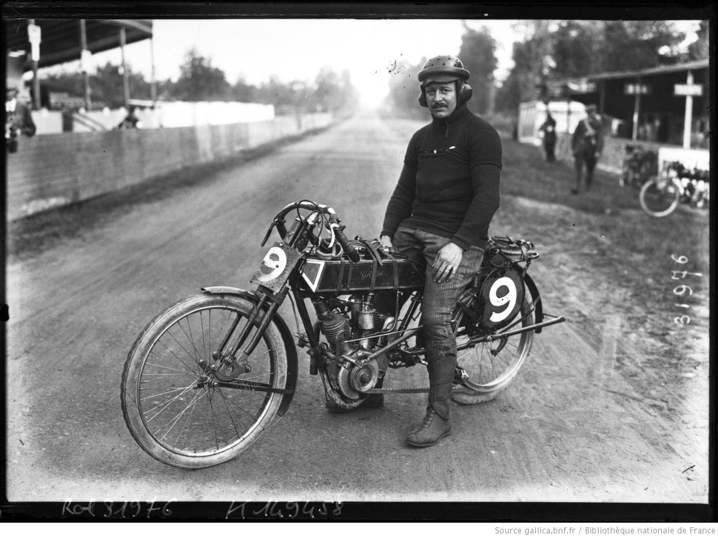 4-8-1913, Circuit du Mans  Hervé sur Griffon.jpg