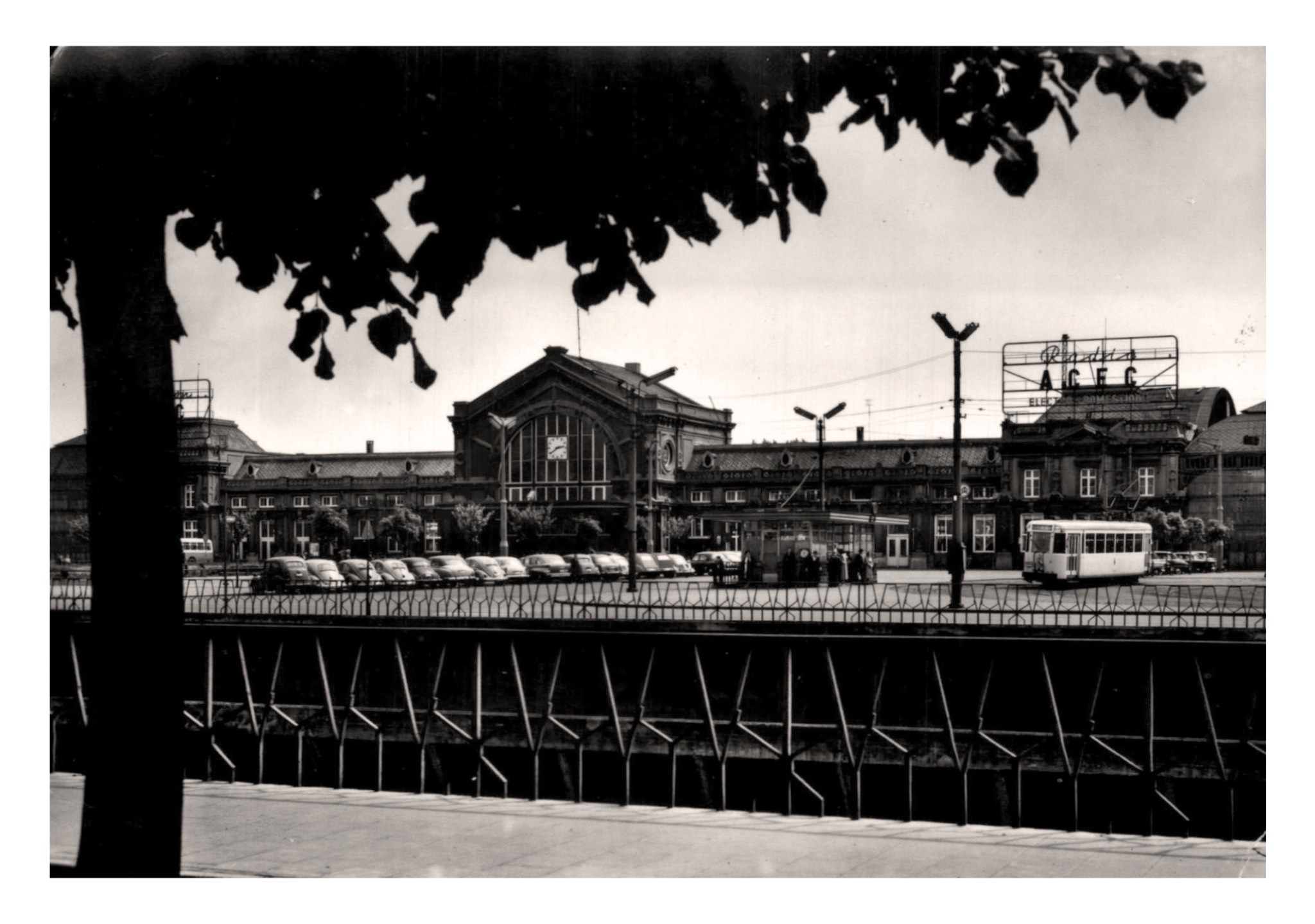 Charleroi (B) la Gare (7).jpg