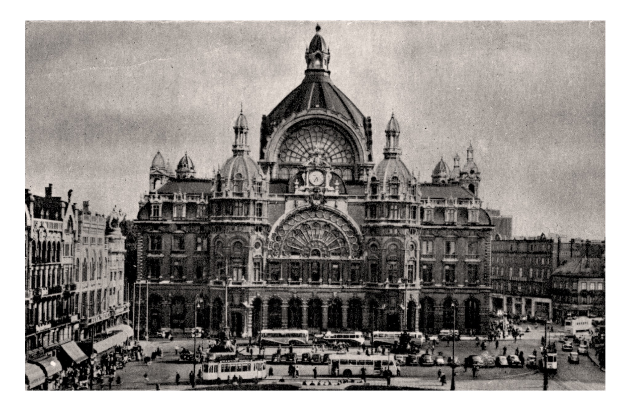 Anvers (B) la Gare Centrale.jpg