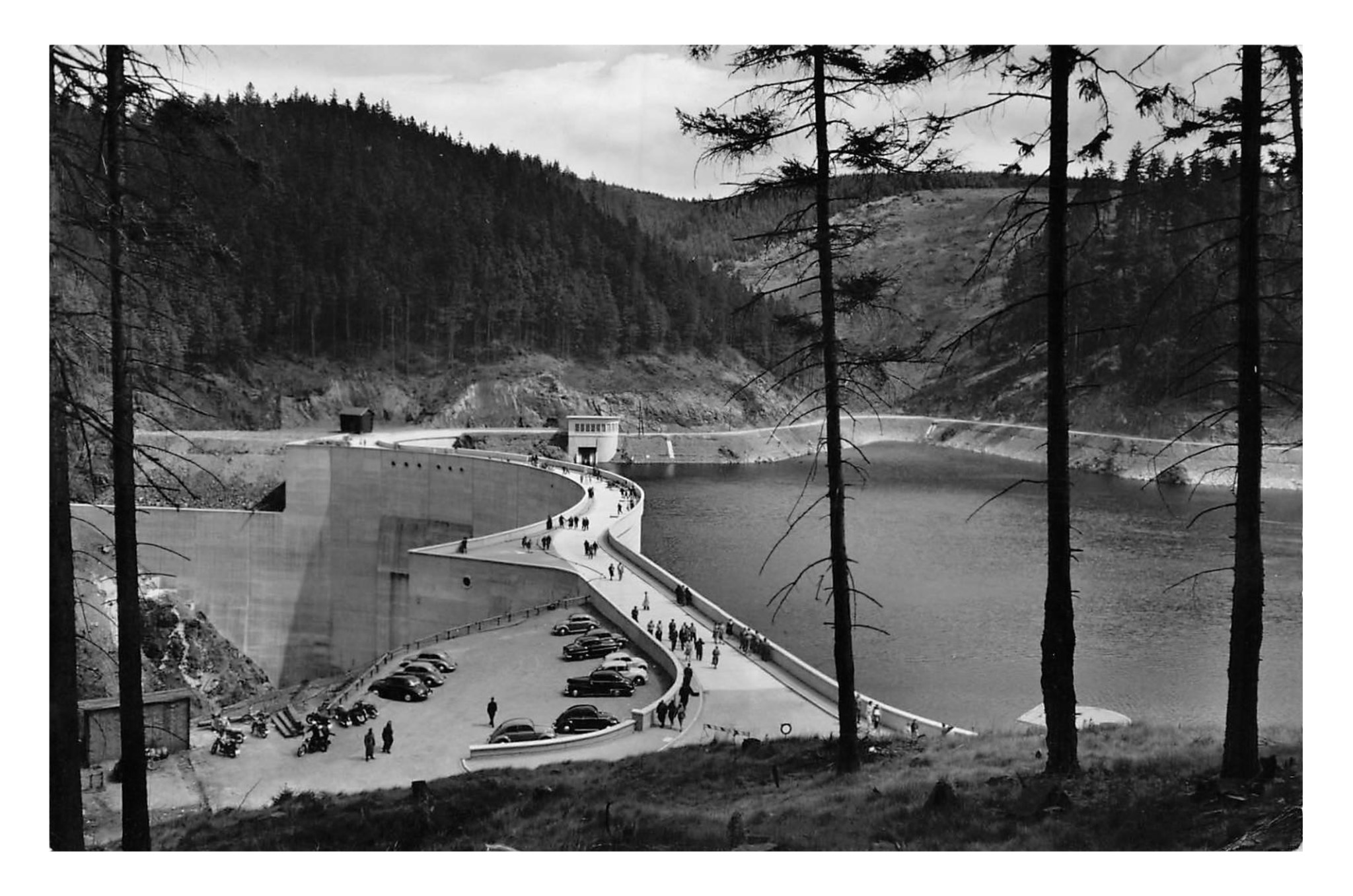 Altenau, Basse Saxe (D) barrage d'Okertal.jpg