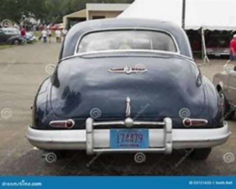 Buick super sedanette 1947.jpg