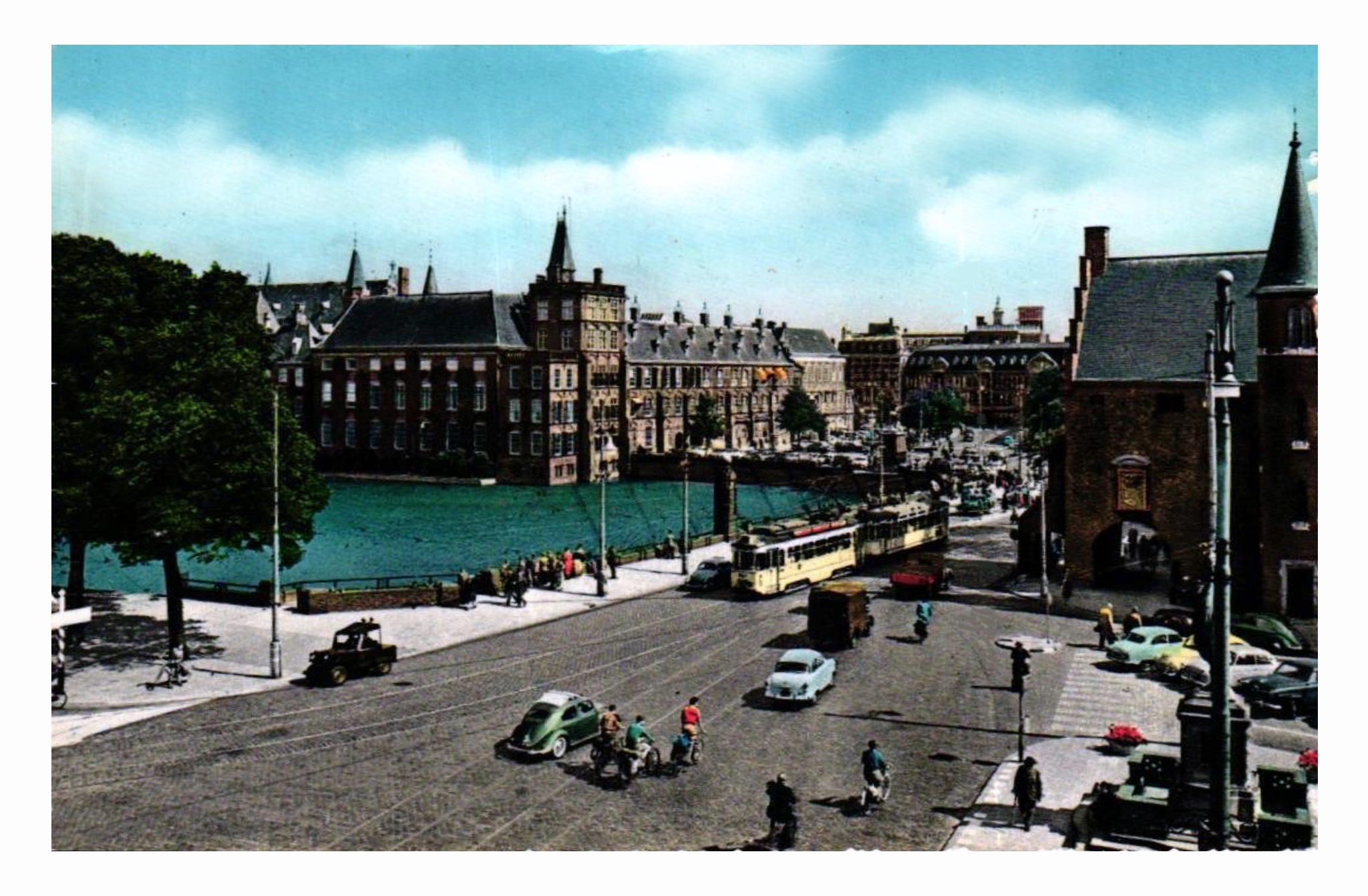 Den Haag, La Haye (NL), le Parlement 1.jpg