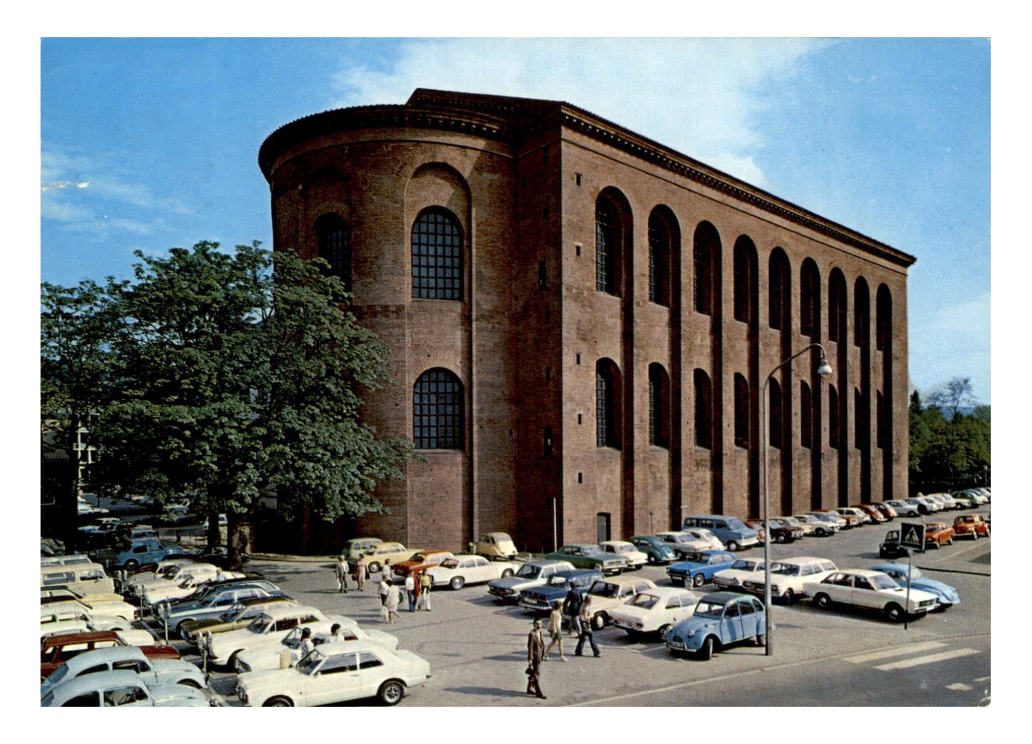 Trier Trèves, Rhénanie Palatinat (D) Basilique de Constantin.jpg