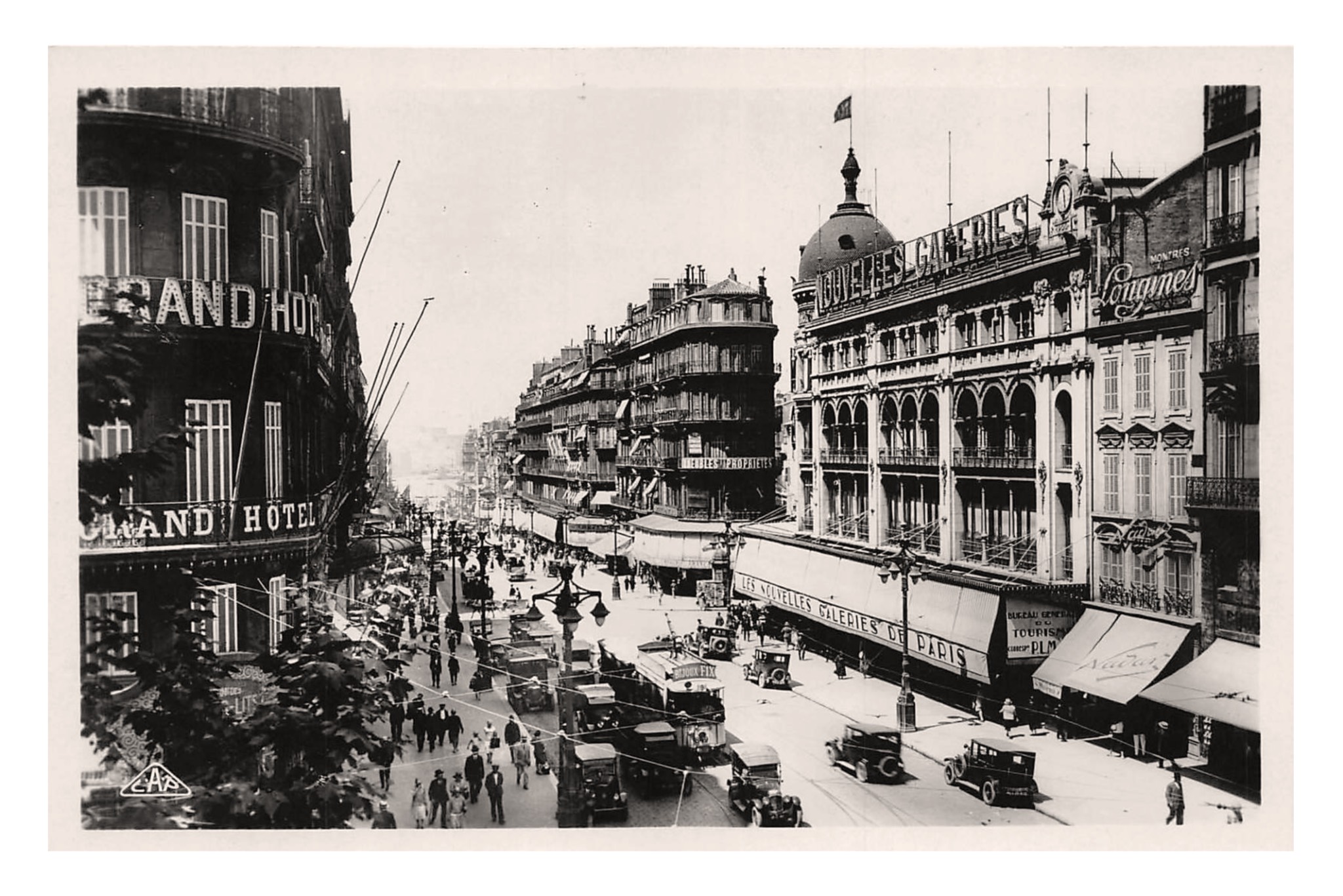 Marseille, Bouches du Rhône, les Nouvelles Galeries (CAP).jpg