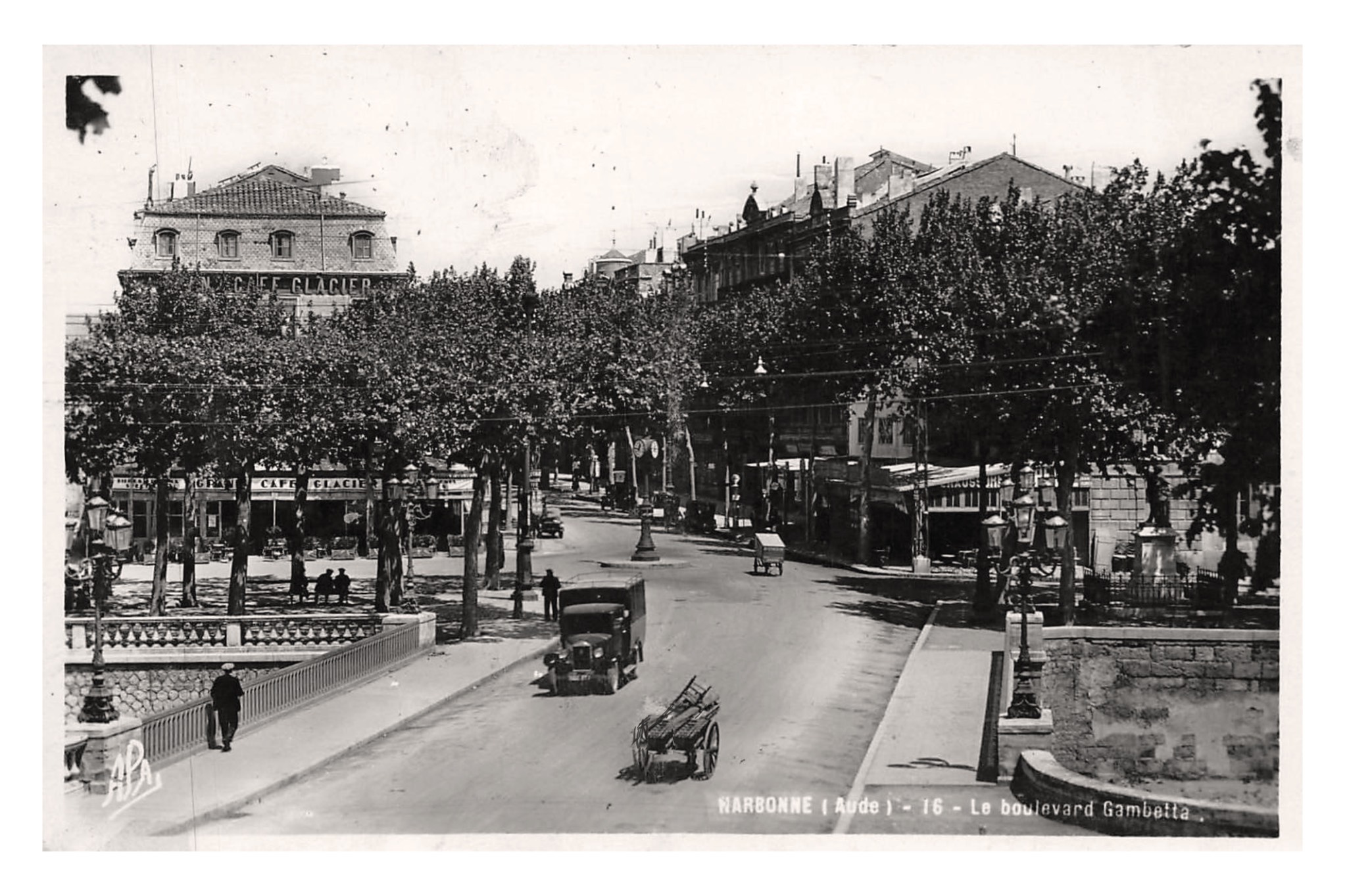 Narbonne, Aude, le Boulevard Gambetta (APA).jpg