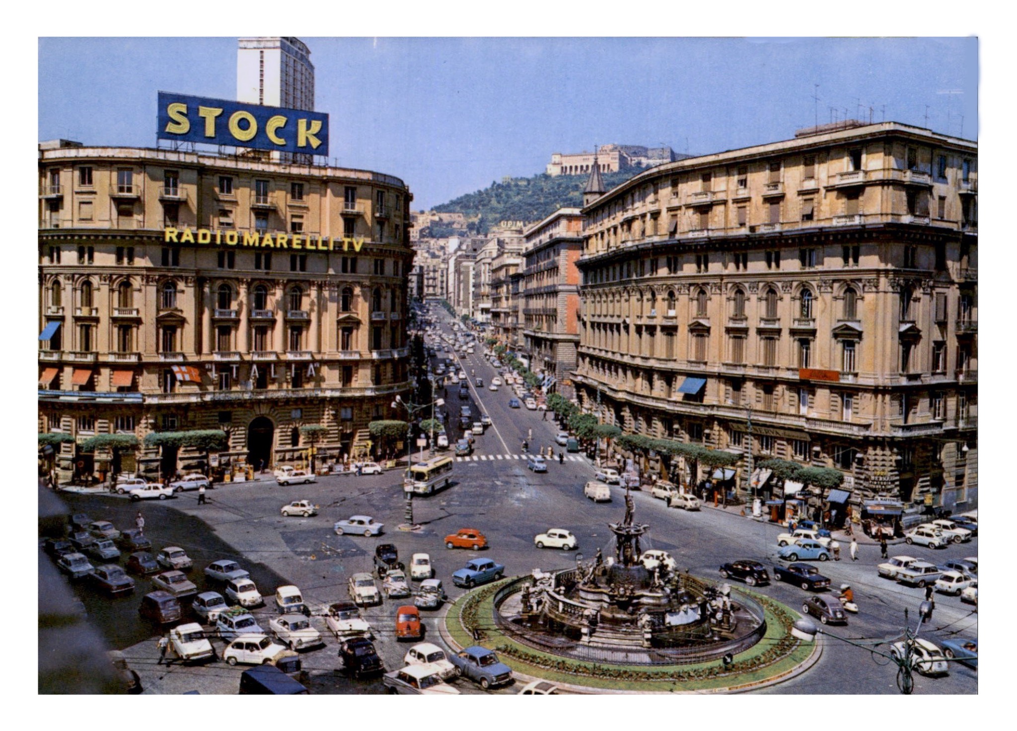 Naples (I) Place Bovio.jpg