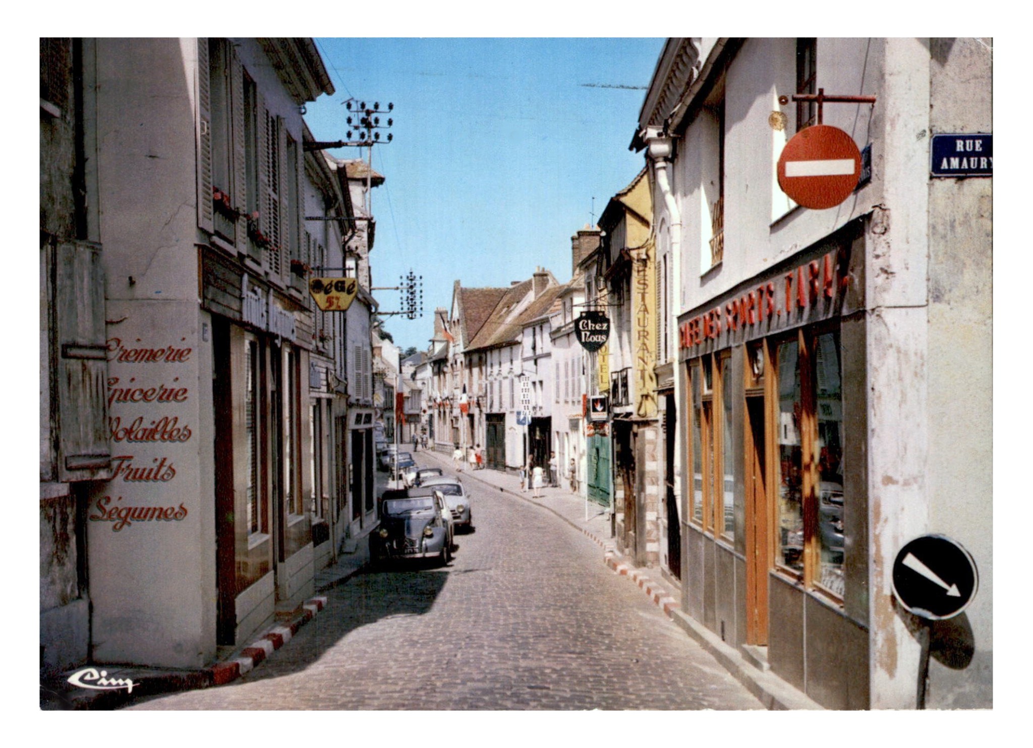 Monfort l'Amaury, Yvelines, rue de Paris (CIM).jpg