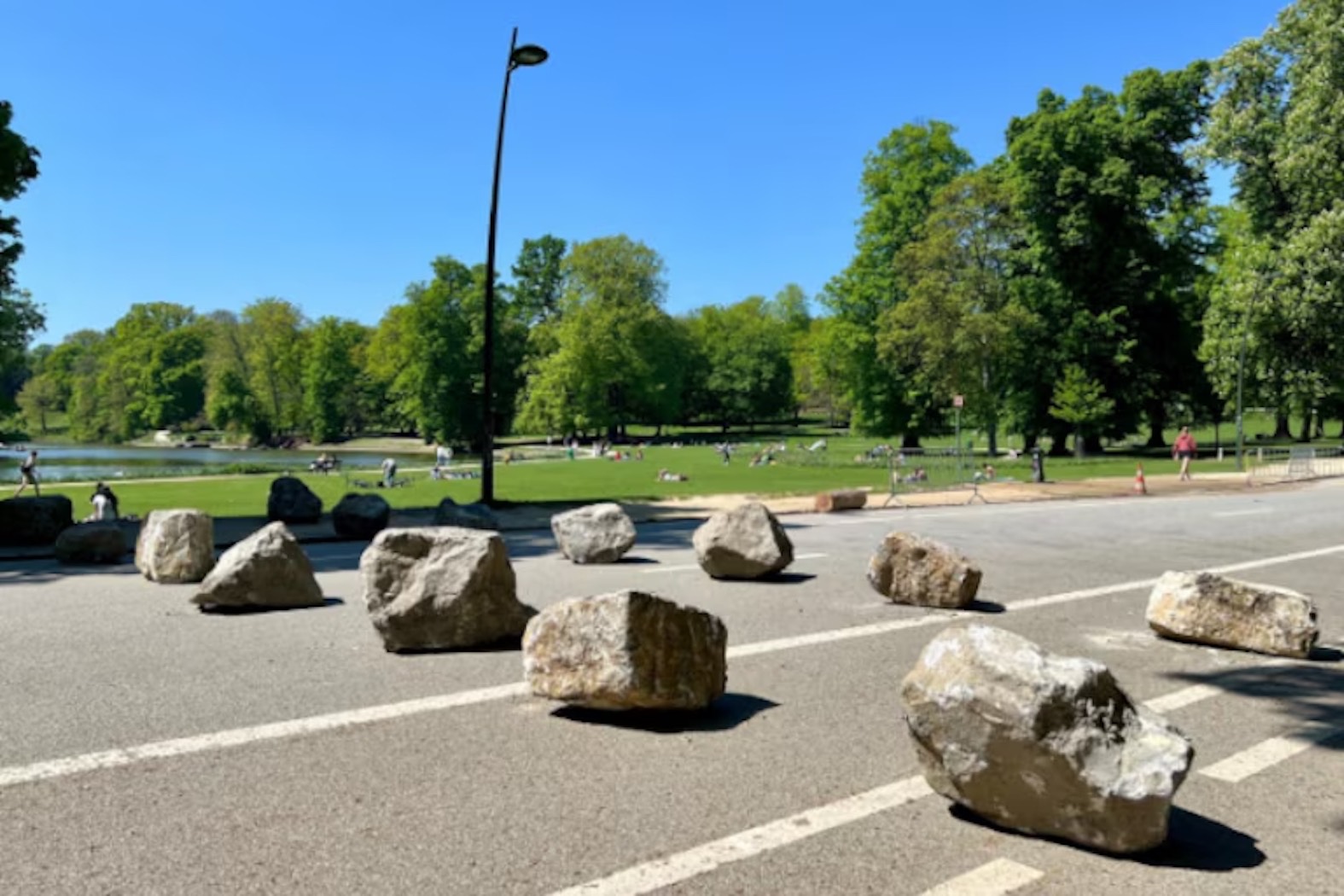 cailloux pour cyclistes.jpg