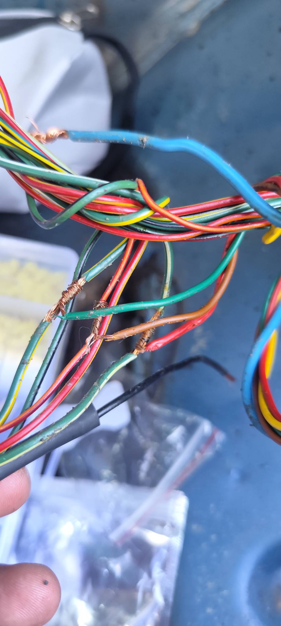 voilà à quoi ressemblais les branchement de fiche remorque :(