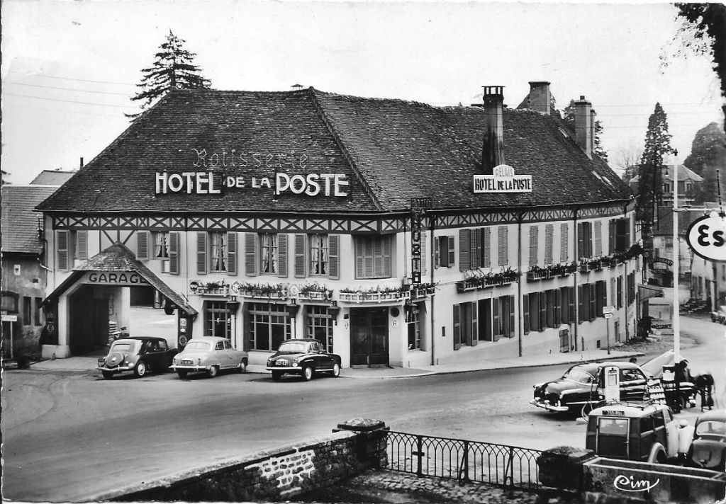 Nos anciennes sur cartes postales - Saulieu 282129 - Hotel de la Poste -  Album Forum MG