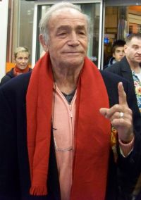Nom du fichier=800px-Venantino_Venantini_Cannes_2009.JPG
Taille du fichier=141Ko
Dimensions : 800x1137
Ajouté le : 28 Juin 2022 800px-Venantino_Venantini_Cannes_2009.JPG