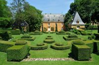 Les_jardins_du_manoir_d_Eyrignac1.jpg
